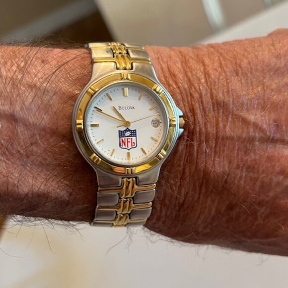 BULOVA | NFL Superbowl Men's two-tone watch-NEW Battery - Picture 12 of 16
